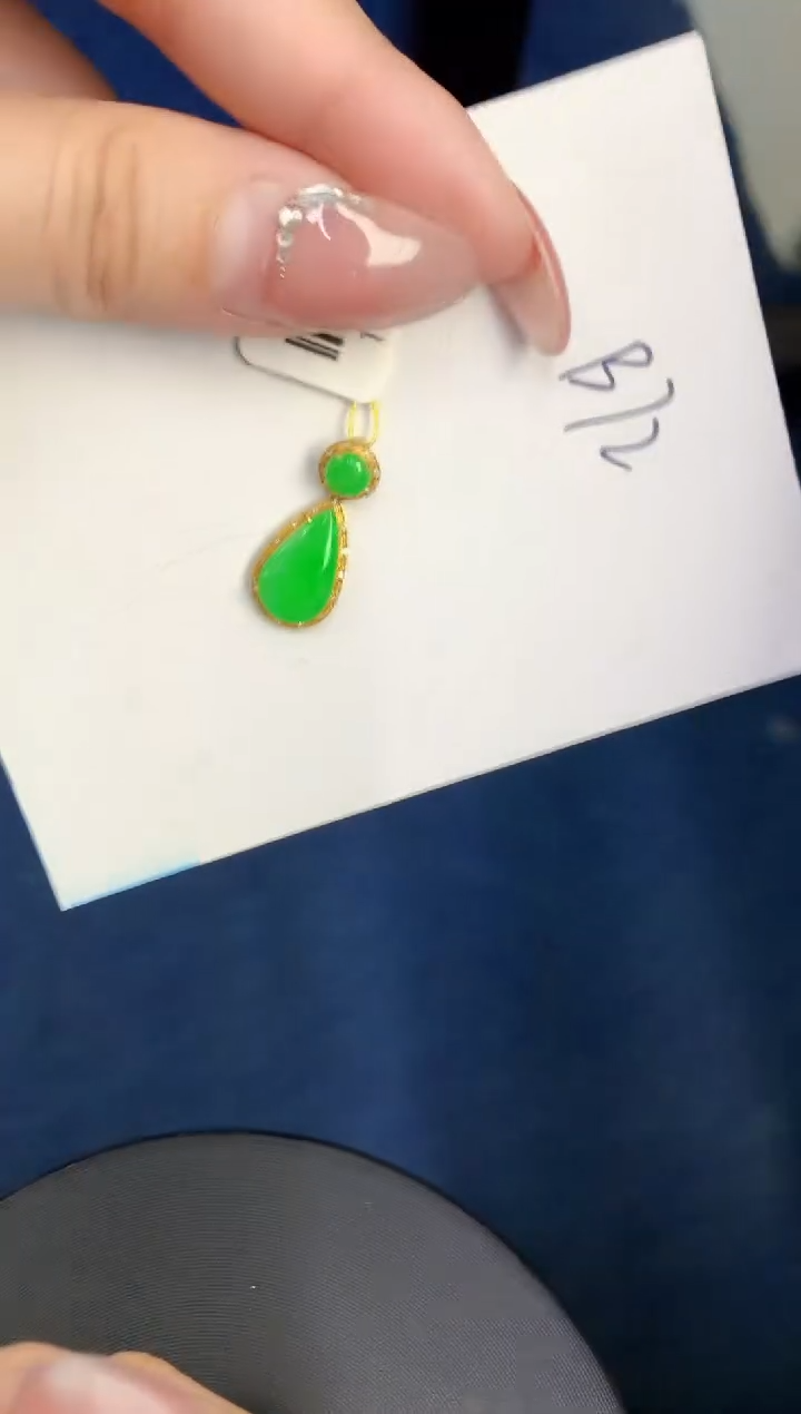 【闪购商品】翡翠颈饰18K金镶嵌000000000000