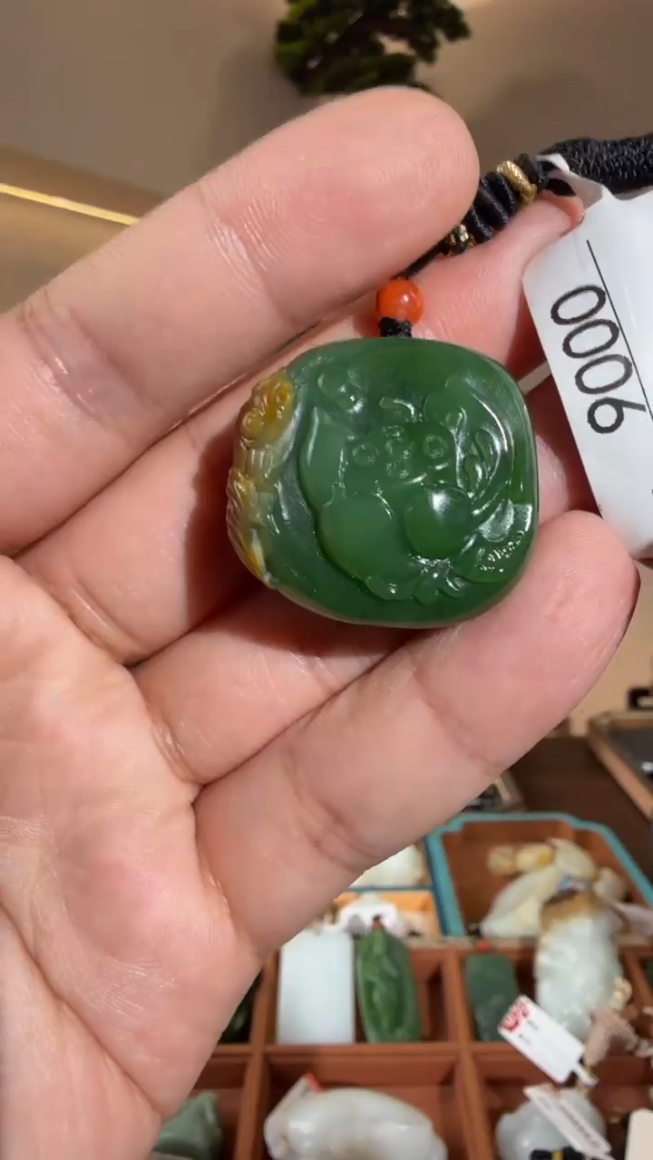 颈饰未镶嵌和田玉1
