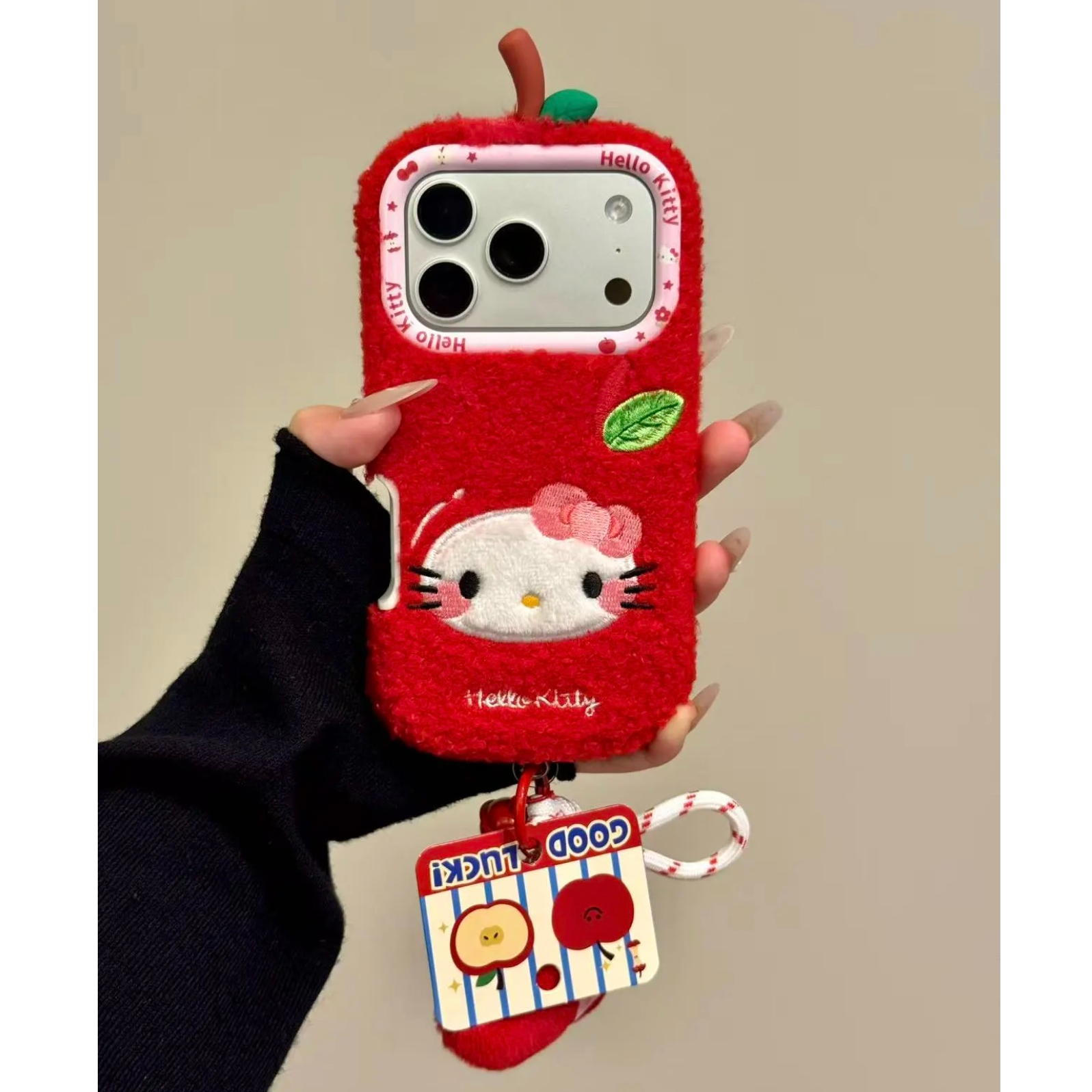 羊羔毛Kitty苹果刺绣手机壳适用于苹果17promax16秋冬玩偶挂绳