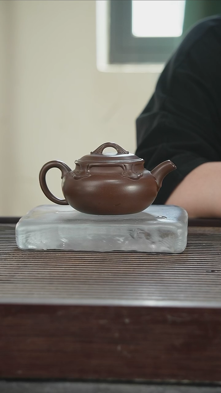 茶壶紫砂42号240CC