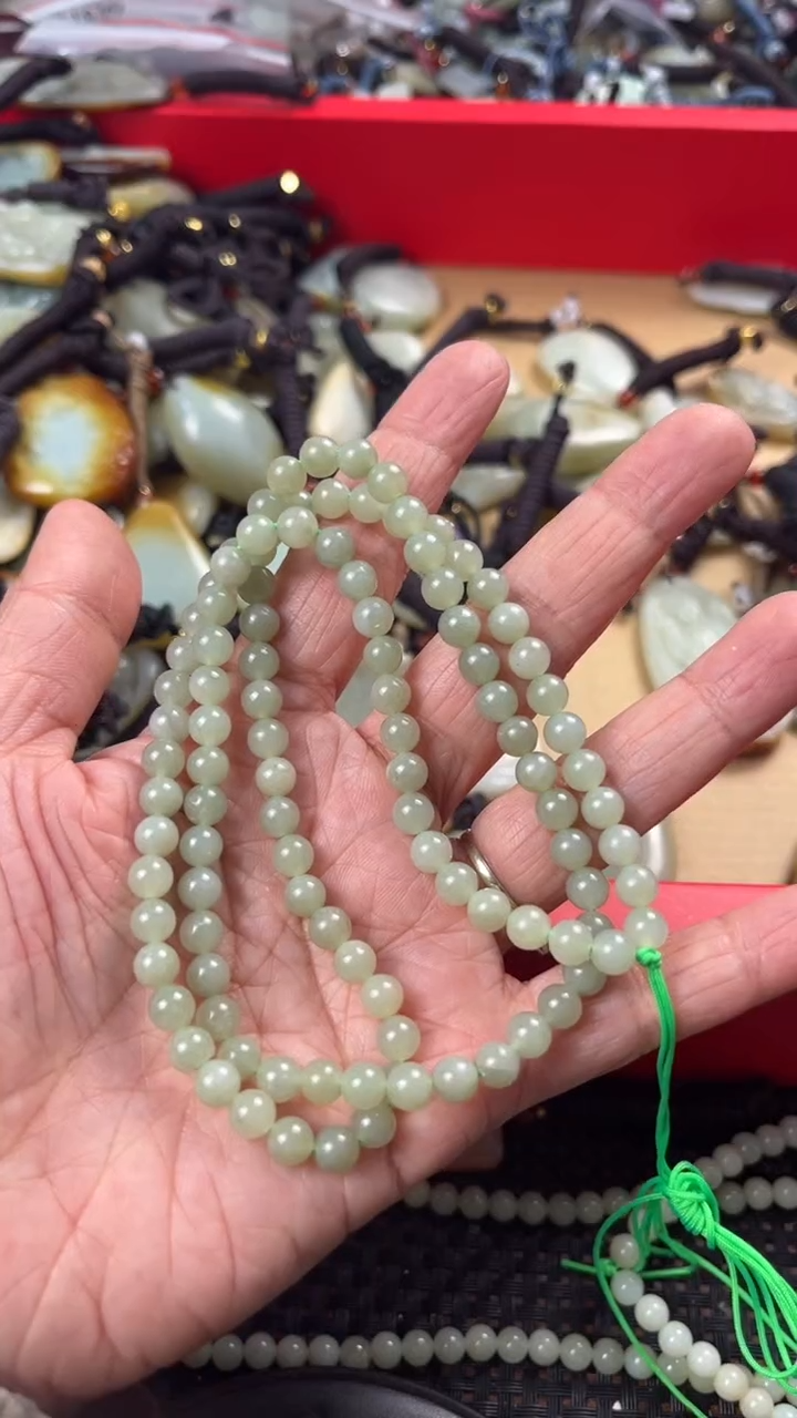 【闪购商品】和田玉颈饰未镶嵌多样性发货没有证书拍一发一有瑕