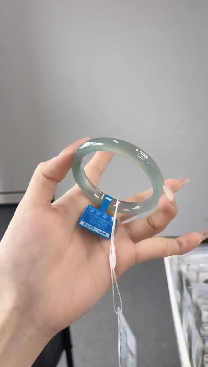 【闪购商品】玛瑙/玉髓手镯未镶嵌53-54圈