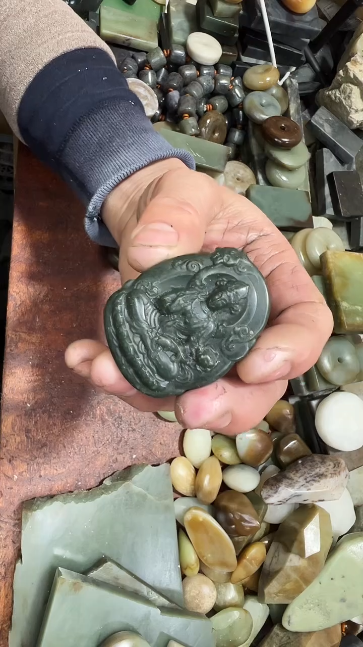 未镶嵌和田玉珠宝半成品1