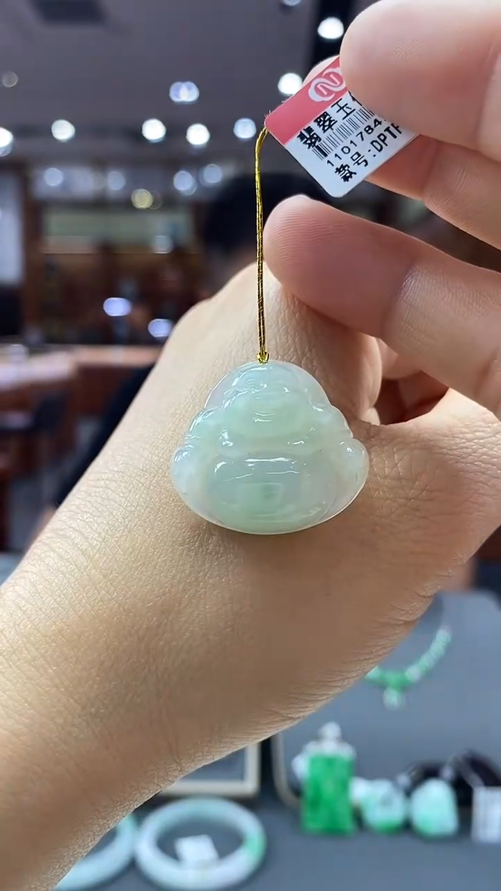 颈饰未镶嵌翡翠佛公