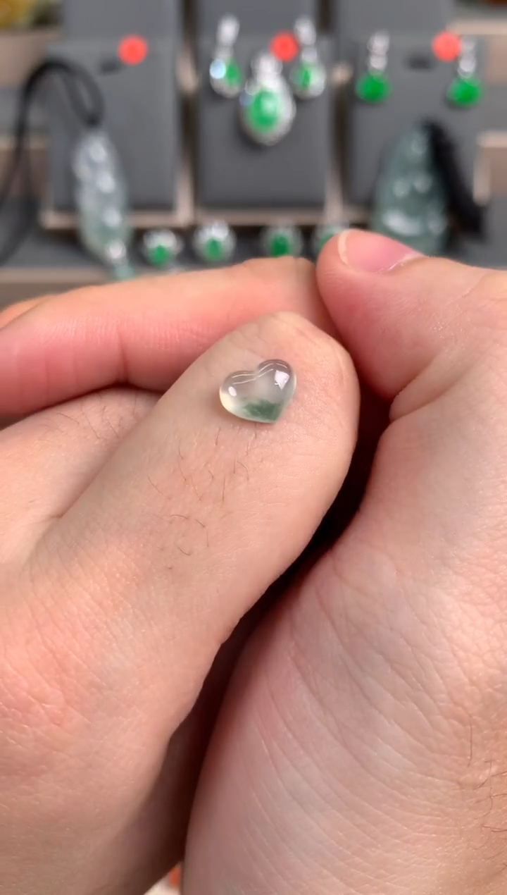 未镶嵌定制翡翠裸玉