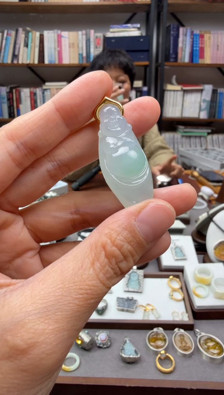 颈饰未镶嵌翡翠佛吊坠