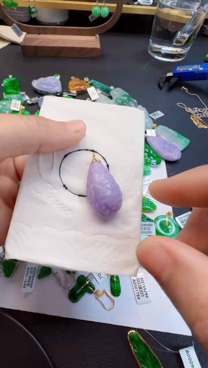 【闪购商品】翡翠吊坠(不含链)18K金镶嵌660