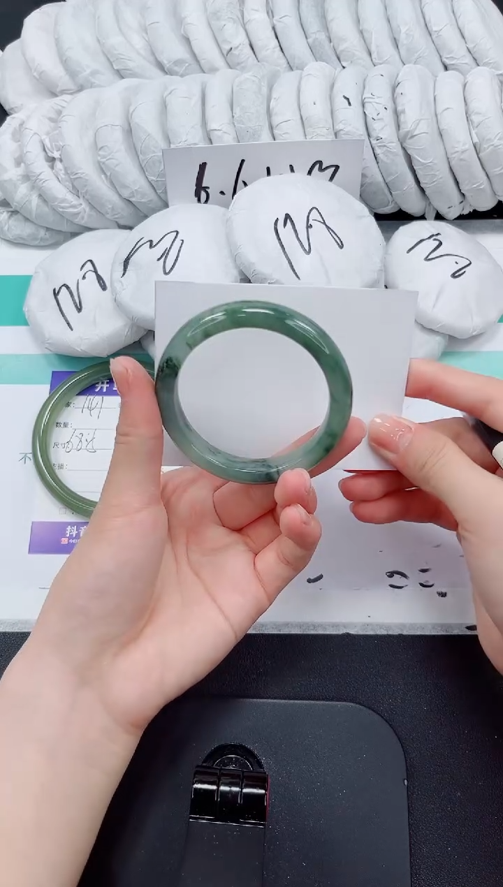 石英质玉手镯未镶嵌142-52