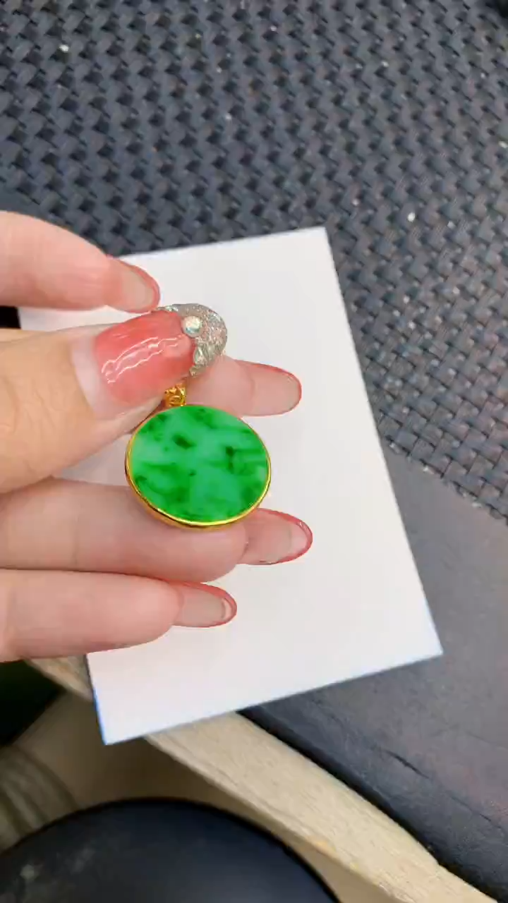 颈饰未镶嵌翡翠1