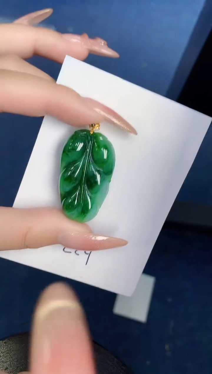 【闪购商品】翡翠颈饰18K金镶嵌000000000