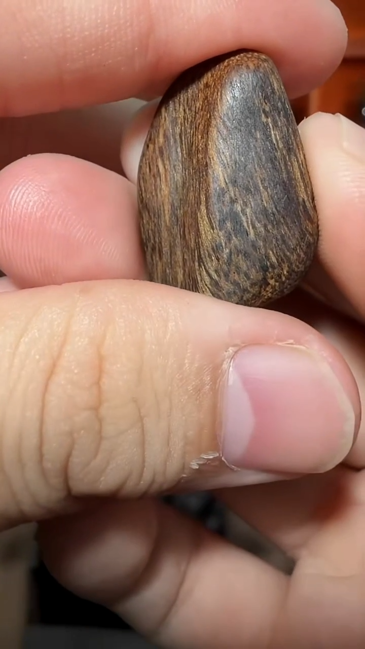 沉香吊坠135号沉水挂件多样性发一