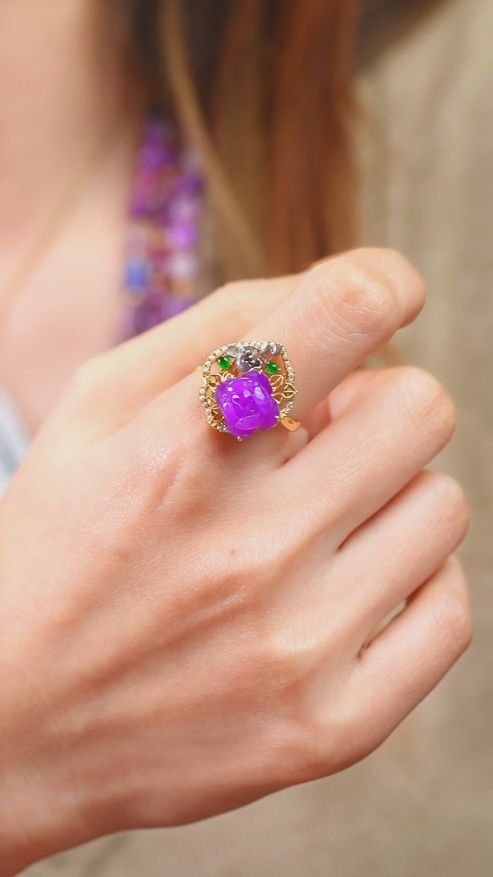 18K金镶嵌苏纪石（舒俱来）戒指2222