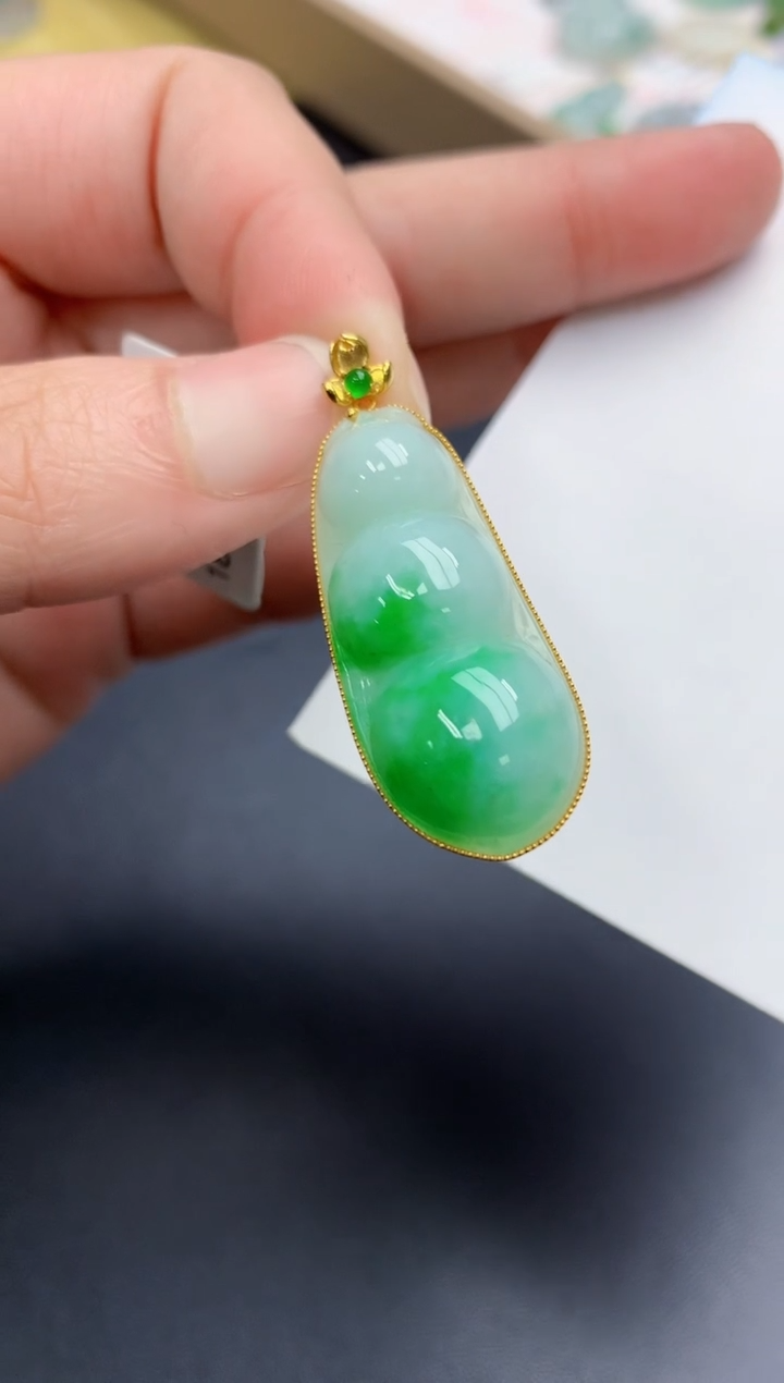 颈饰银S925镀金镶嵌翡翠天然A货