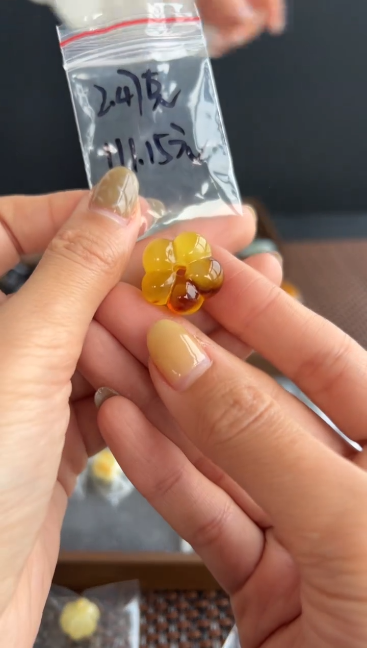 【闪购商品】蜜蜡吊坠(不含链)未镶嵌728买断