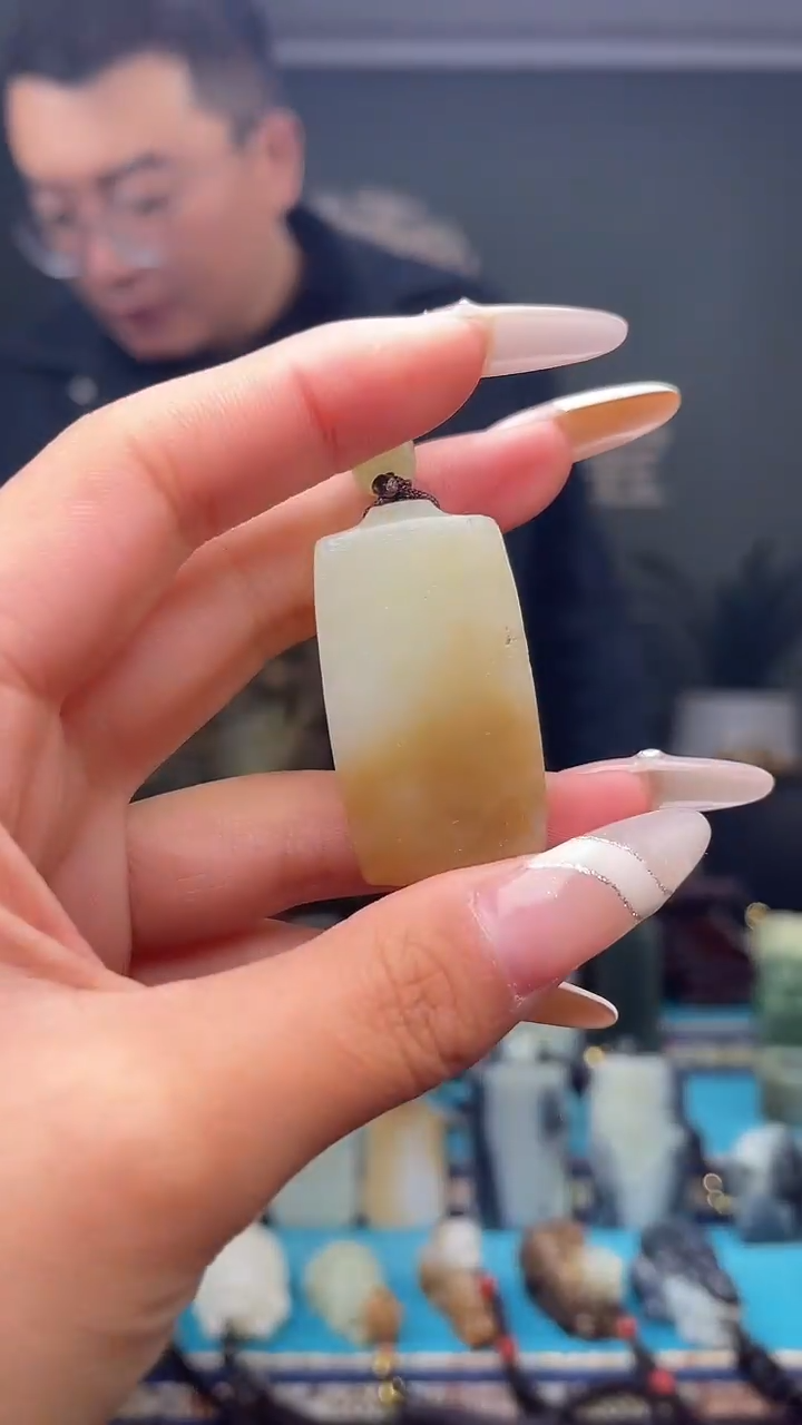 未镶嵌和田玉挂件1