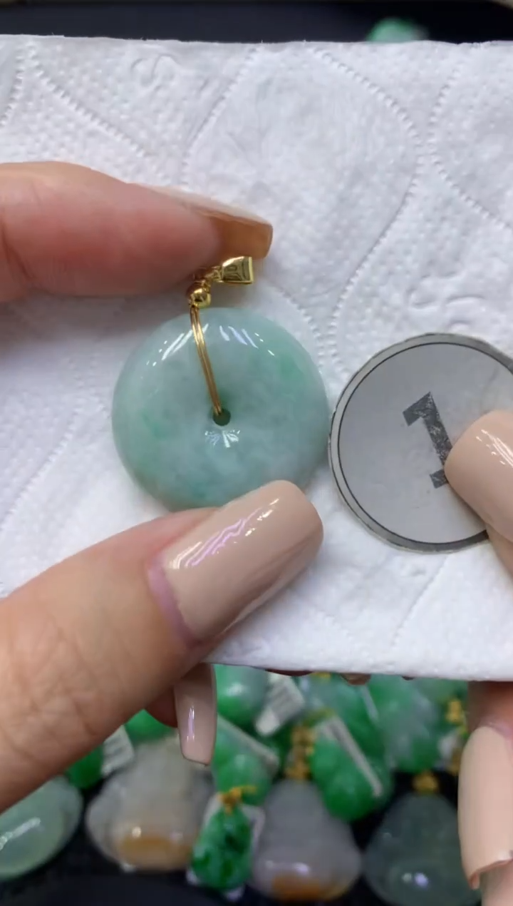 颈饰未镶嵌翡翠天然缅甸翡翠A货