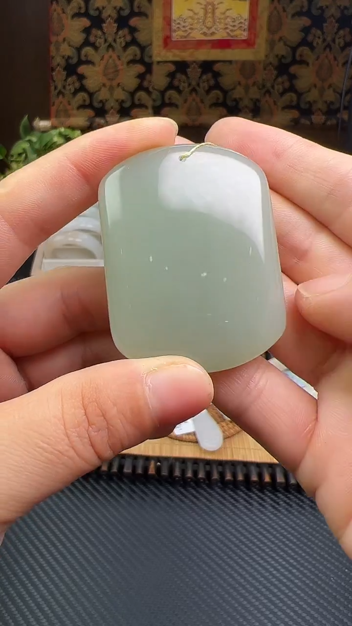 和田玉吊坠未镶嵌无事牌