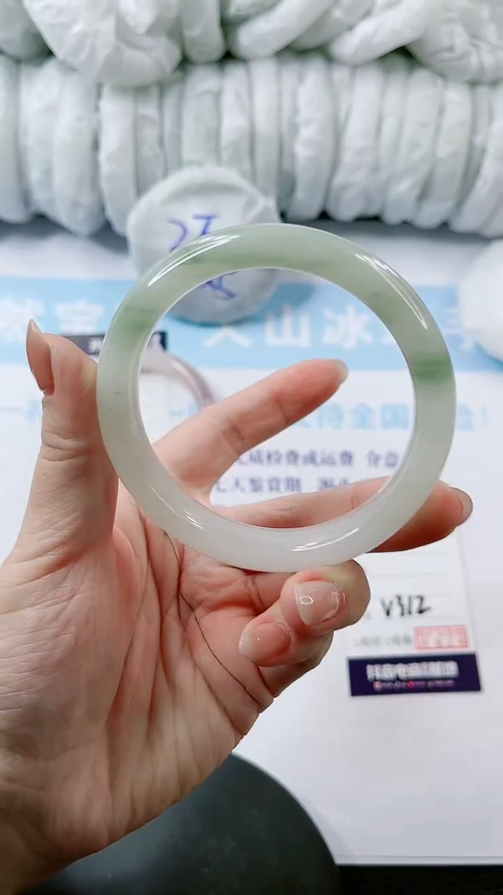【闪购商品】石英质玉手镯未镶嵌多样性发货V312