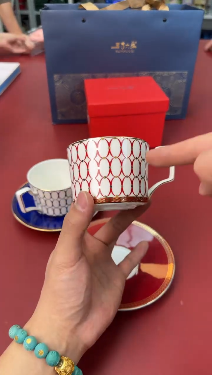 【闪购商品】瓷片新号开播全场漏@@H1639