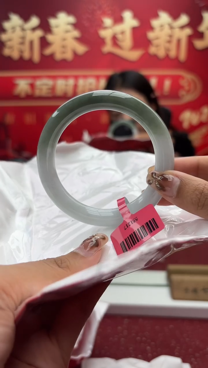 【闪购商品】翡翠手镯（圆镯）未镶嵌25手镯