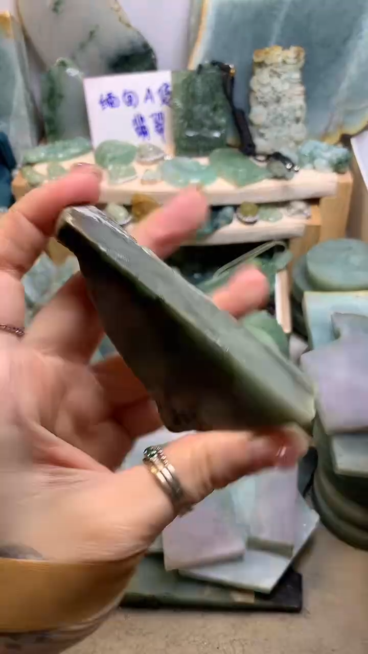 【闪购商品】翡翠挂件未镶嵌缅甸A货翡翠，没有运费险