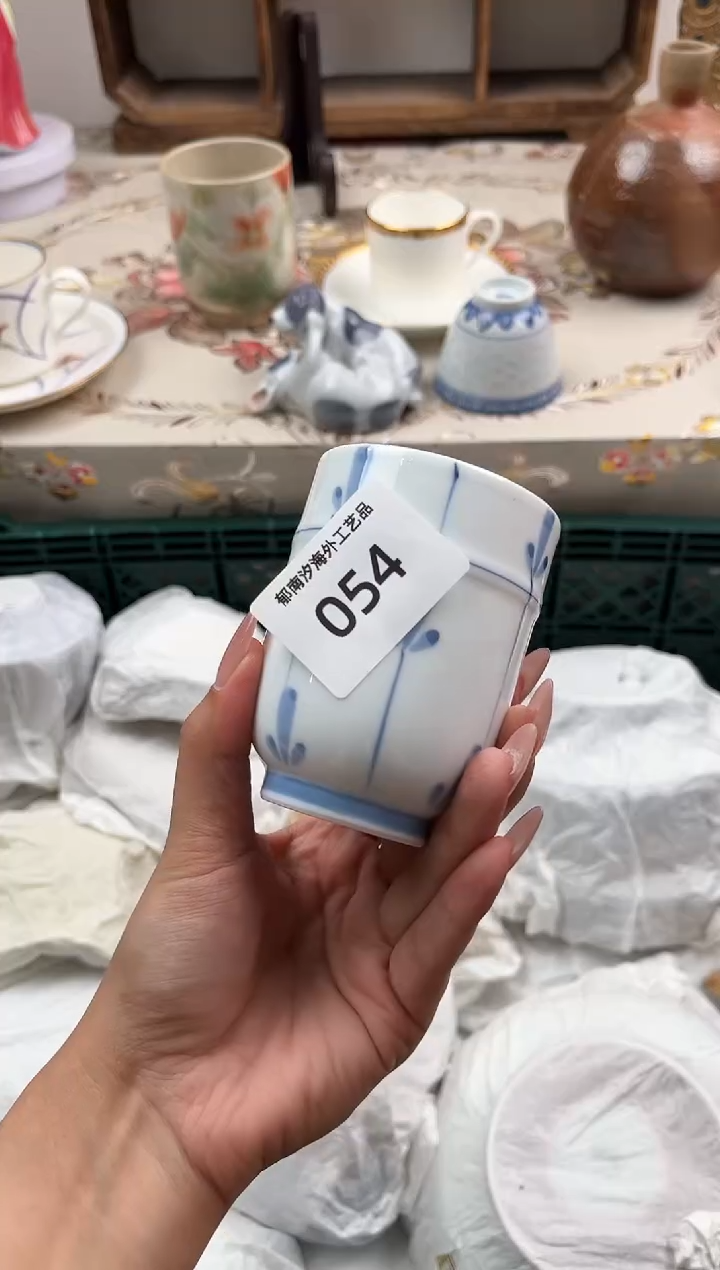 瓷片左****钱B         054