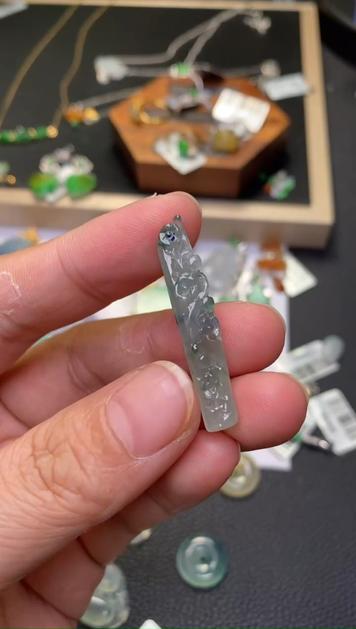 颈饰未镶嵌翡翠净货33478