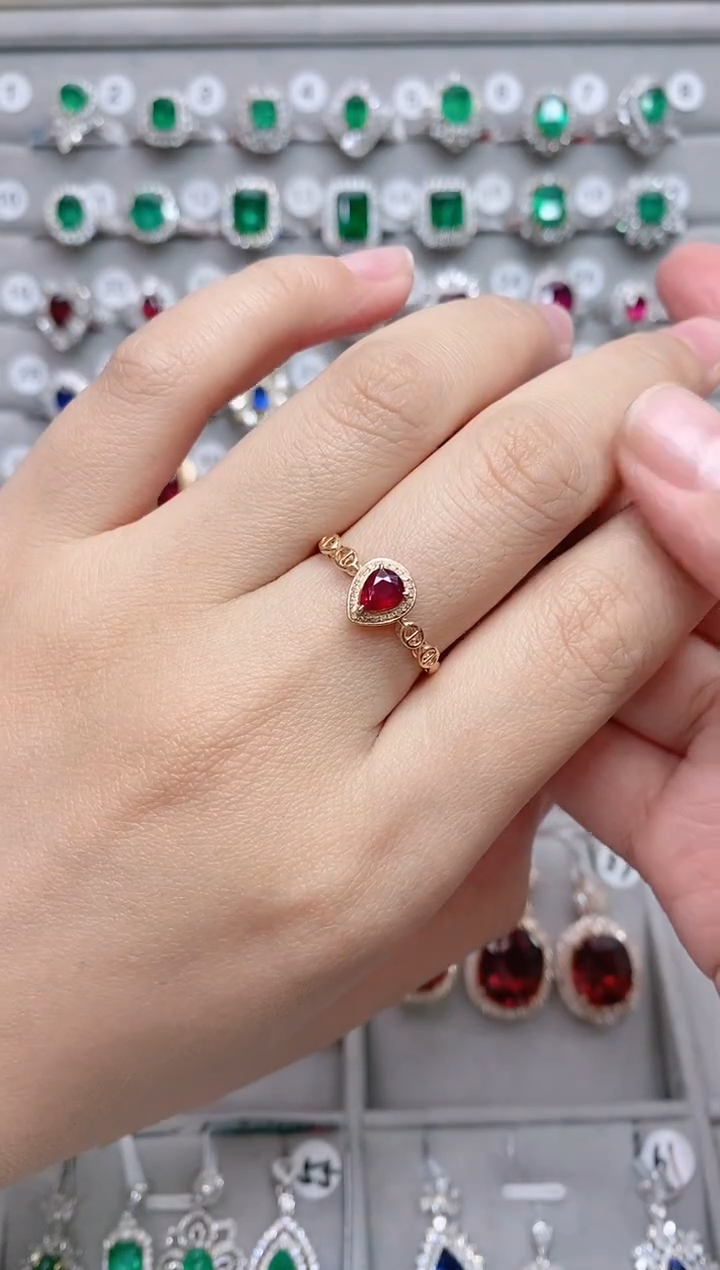 【闪购商品】红宝石18K金戒指18K金镶嵌.