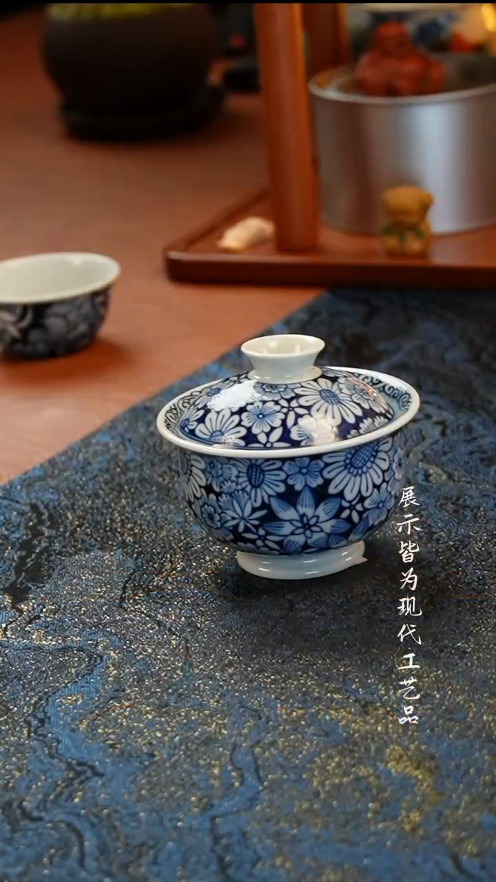 景德镇青花万花盖碗