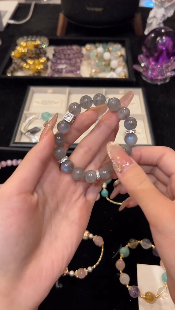 未镶嵌手串水晶灰月光手串