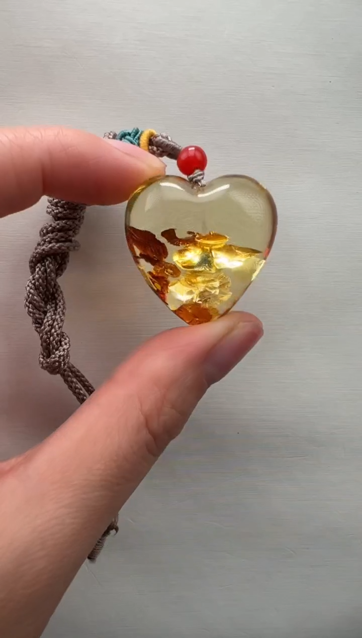 琥珀颈饰未镶嵌吊坠