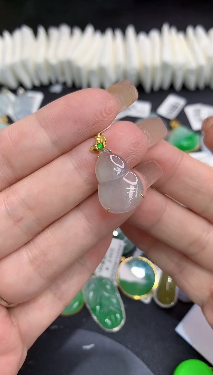 吊坠(不含链)18K金镶嵌翡翠111