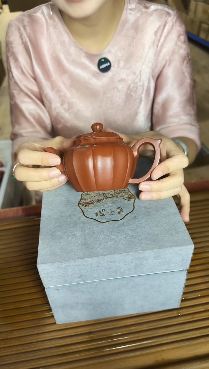 茶壶紫砂朱泥筋纹宫灯