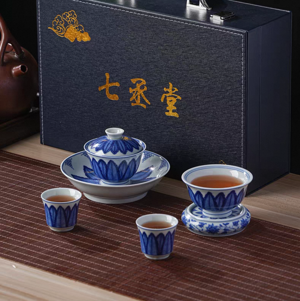 景德镇手工釉下彩青花瓷芭蕉叶茶具套装盖碗壶承主人杯送礼佳品