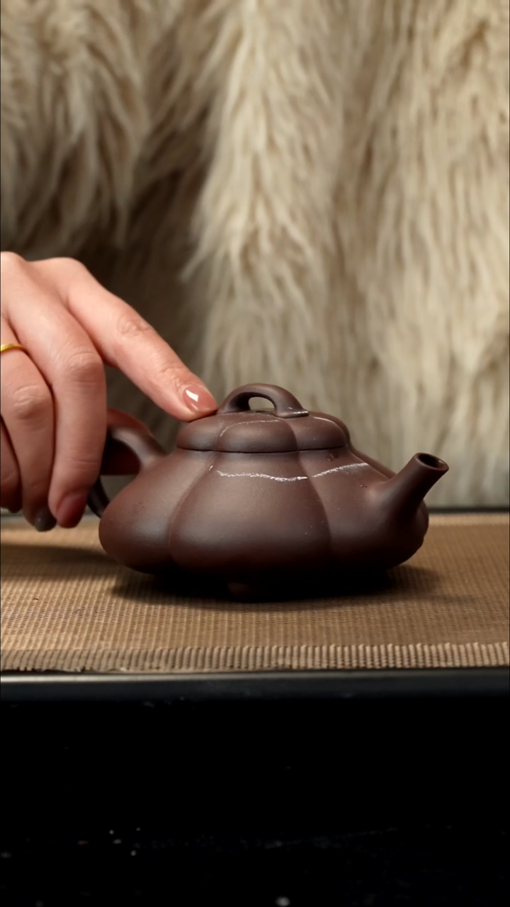 紫砂茶盏紫泥筋纹葫芦瓢190CC