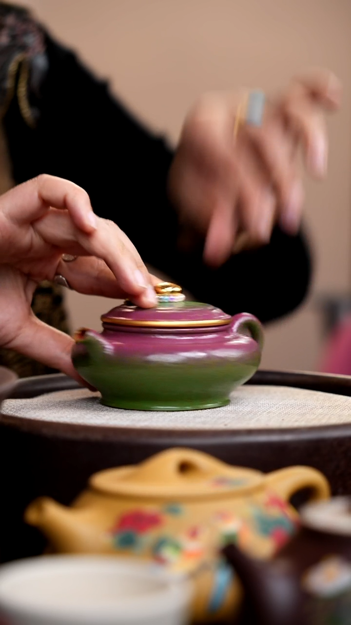 茶壶紫砂扒花水扁
