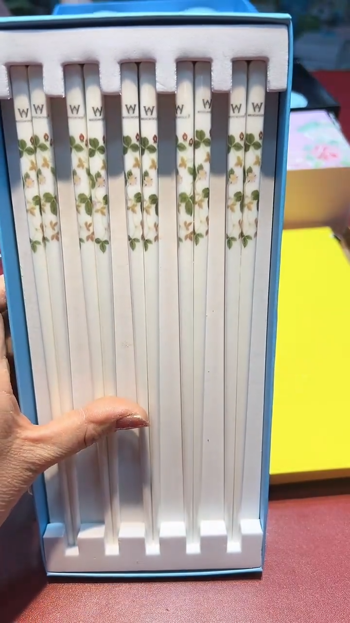 【闪购商品】瓷片锅碗瓢盆一件不剩
