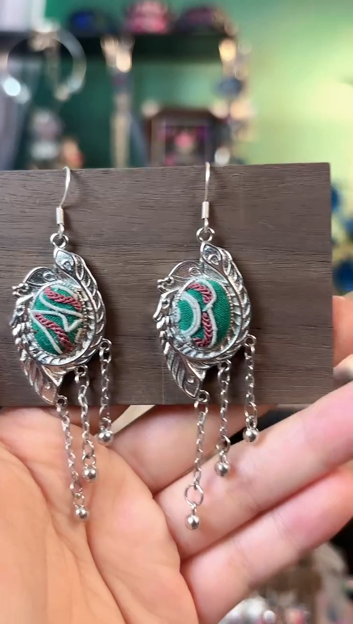 织绣彩云南阁非遗老绣饰品545