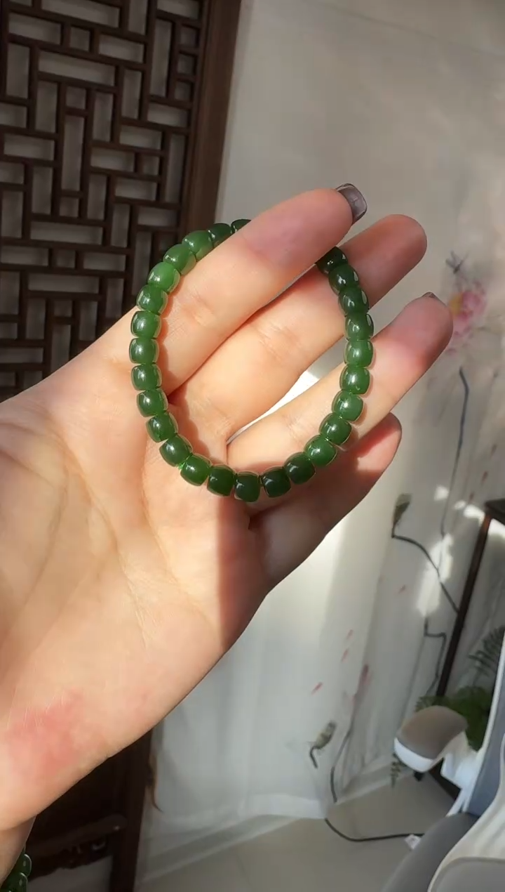 未镶嵌手串和田玉（碧玉）直切6*7有黑点