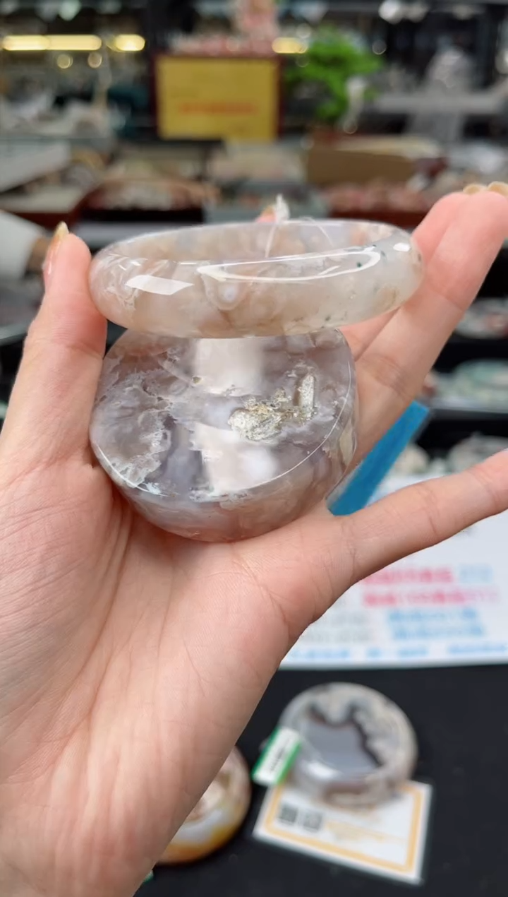 【闪购商品】石英质玉手镯未镶嵌61圈口（赠品镯心）3931352