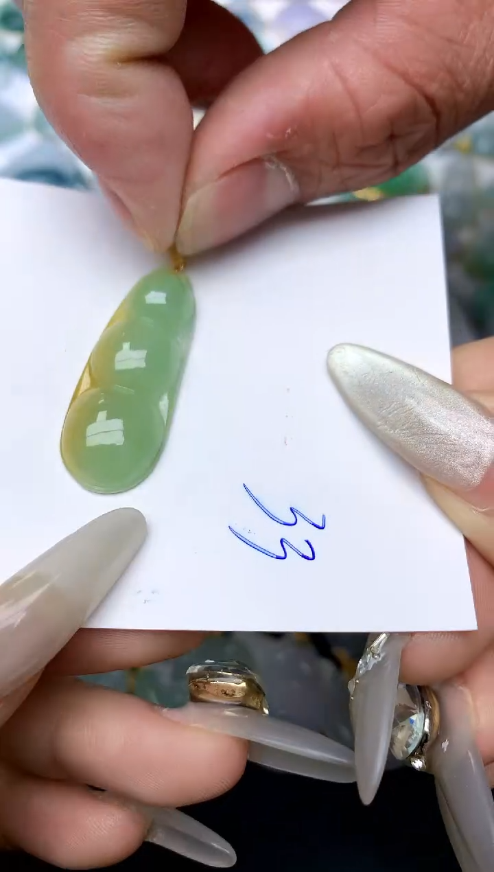 【闪购商品】翡翠颈饰18K金镶嵌天然A货翡翠