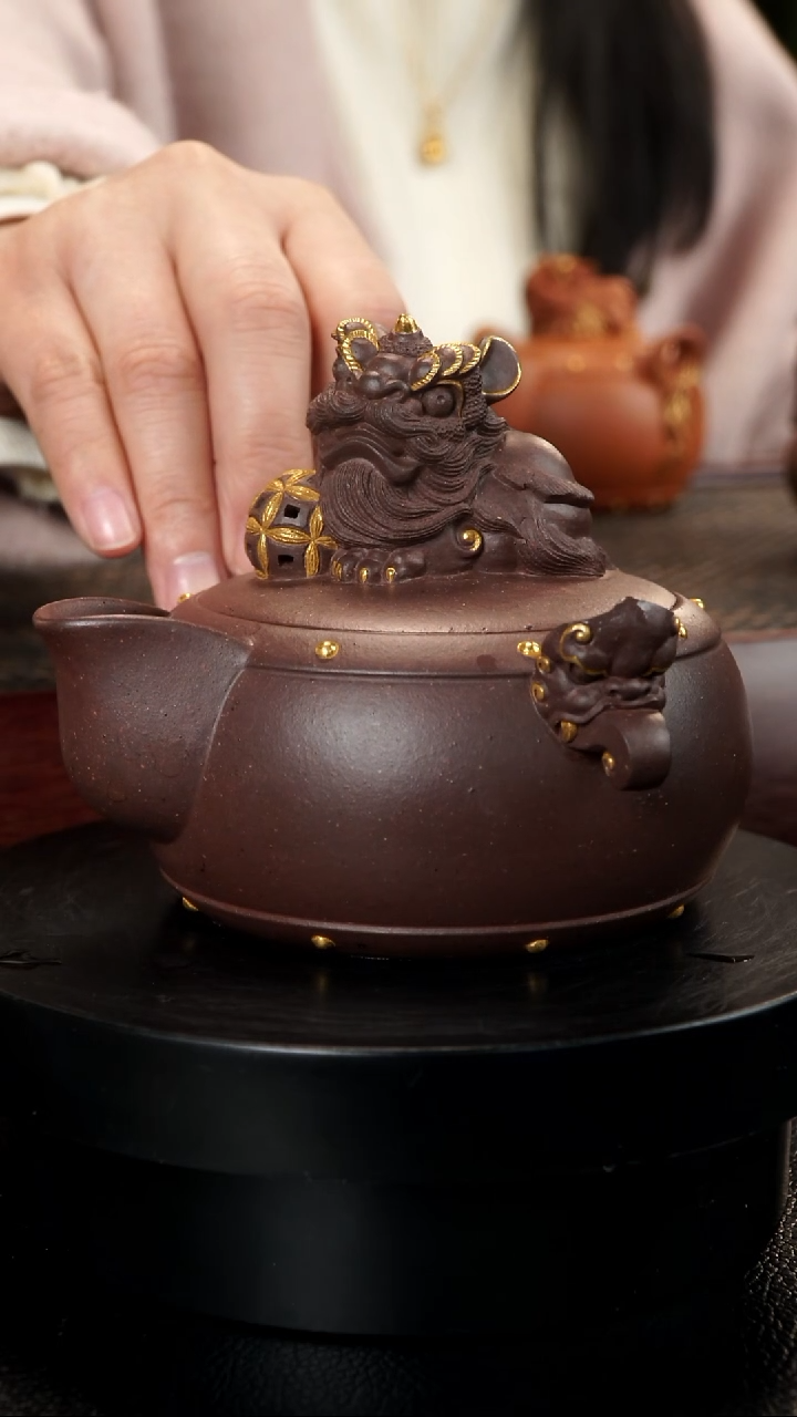 【闪购商品】紫砂茶壶醒狮二代描金