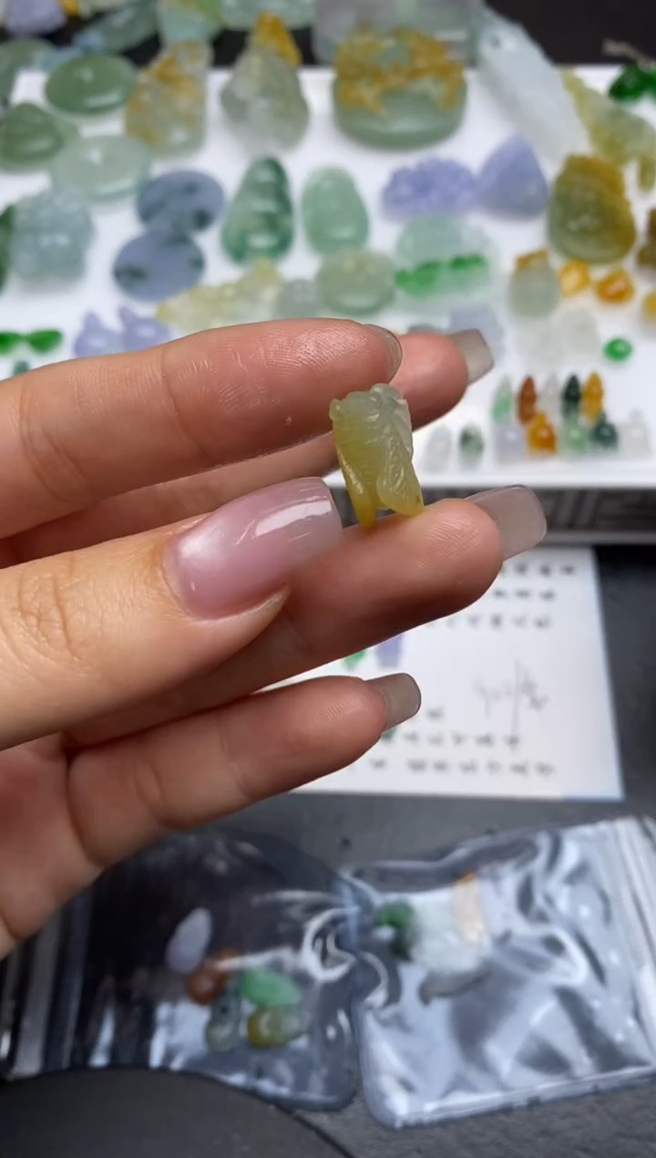 【闪购商品】定制翡翠未镶嵌翡翠毛货~