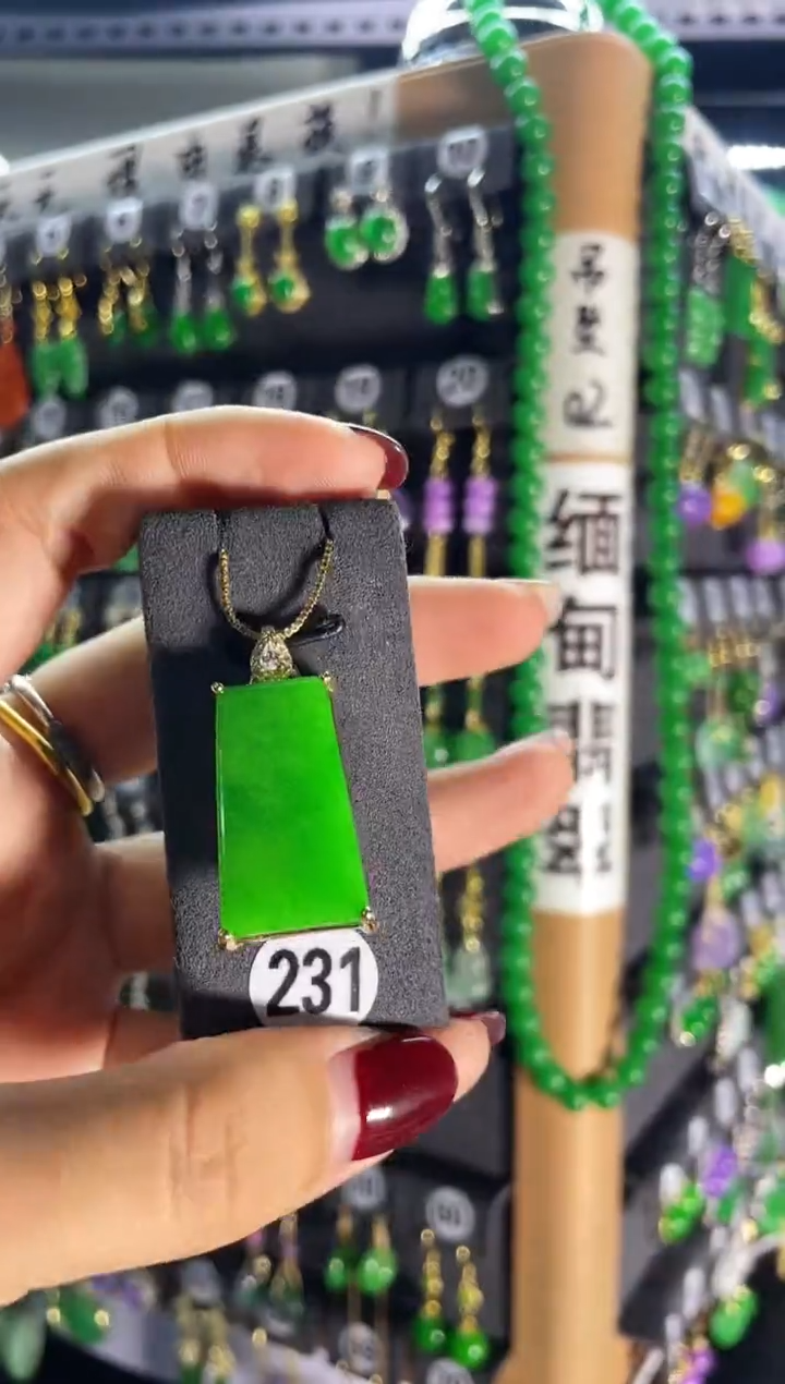 【闪购商品】翡翠颈饰银S925镶嵌231...