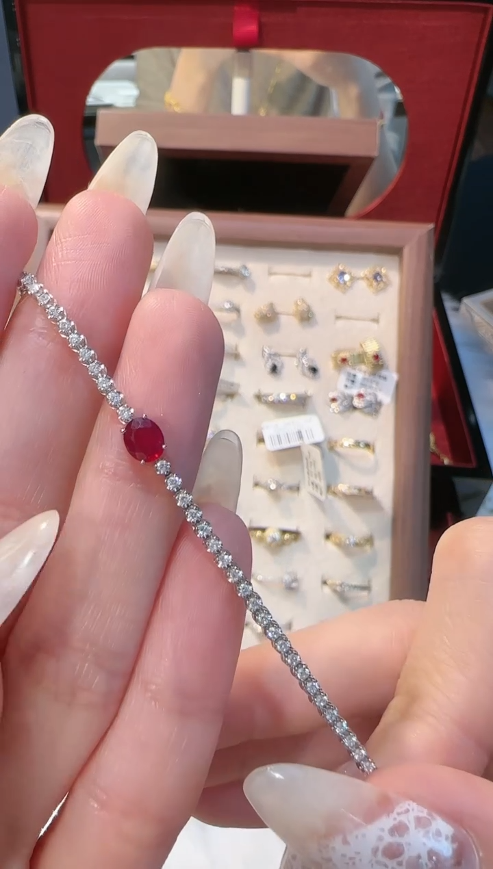 【闪购商品】红宝石手链18K金镶嵌单颗红宝手链18#