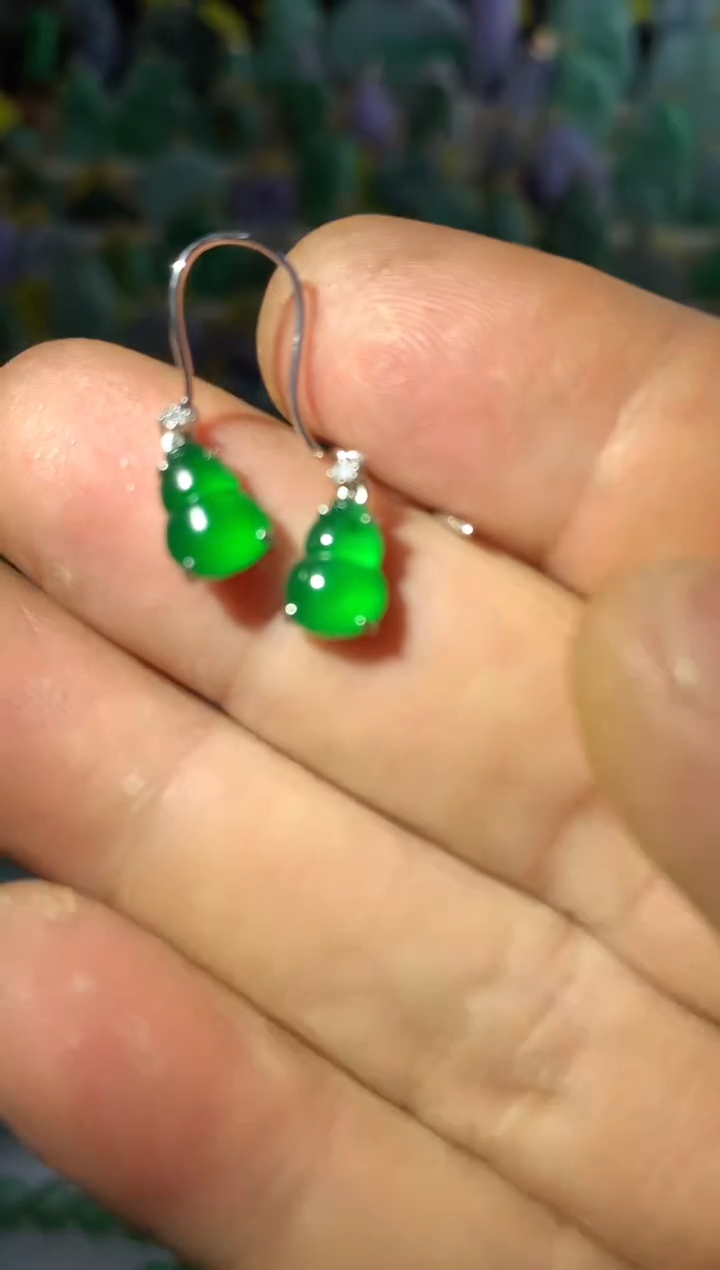 颈饰18K金镶嵌翡翠挂件