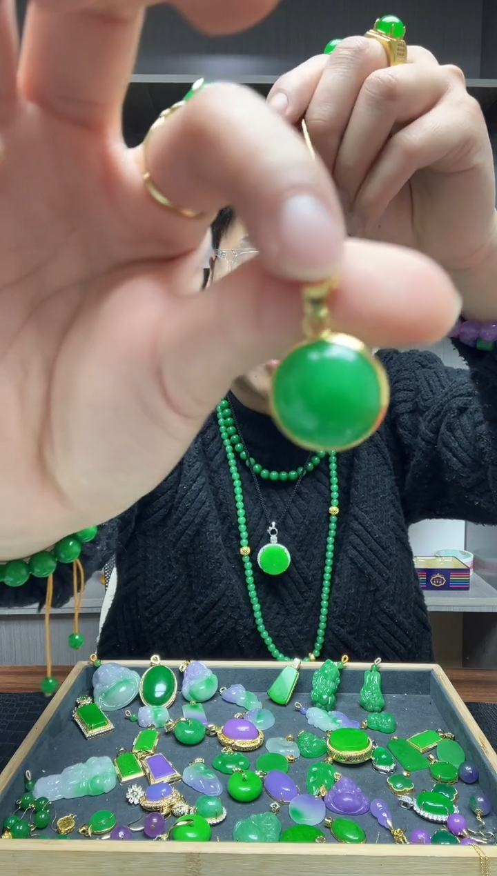 【闪购商品】翡翠吊坠(赠链)14K金镶嵌吊坠