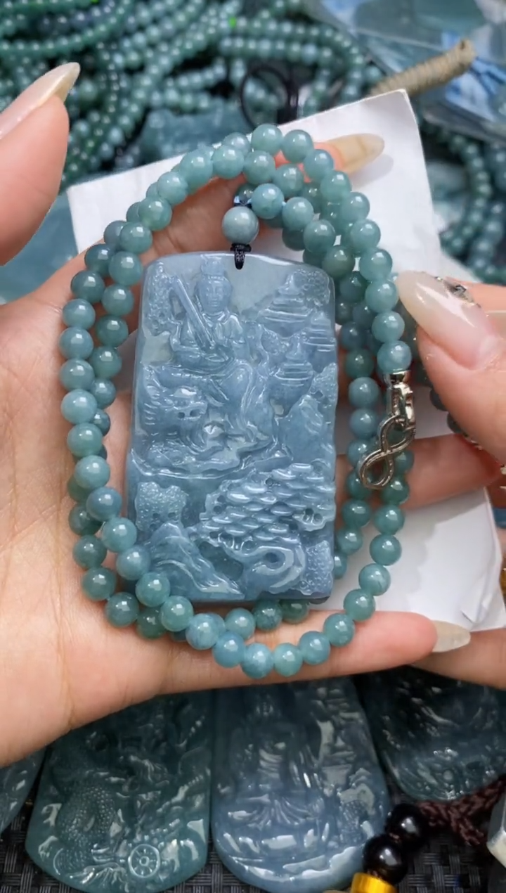 【闪购商品】翡翠颈饰未镶嵌          