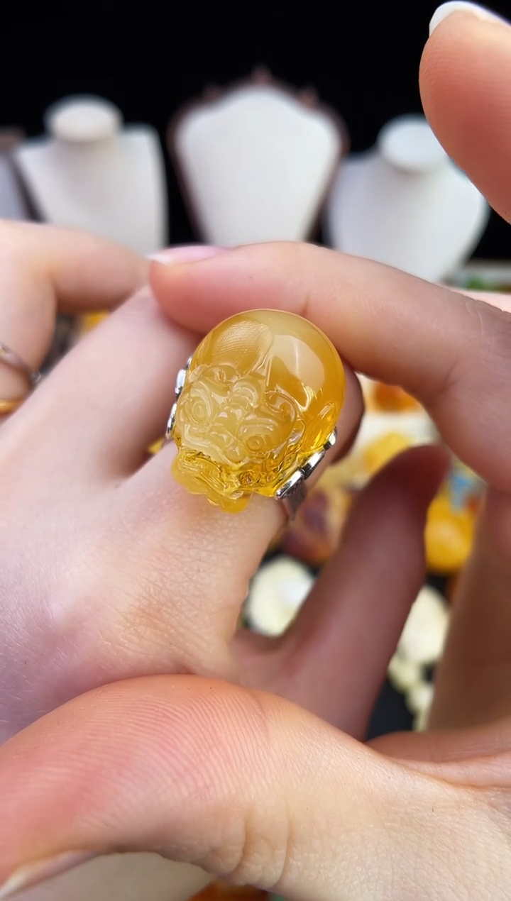 琥珀未镶嵌珠宝奇石柒月