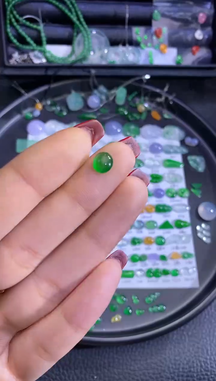 未镶嵌挂件翡翠蛋